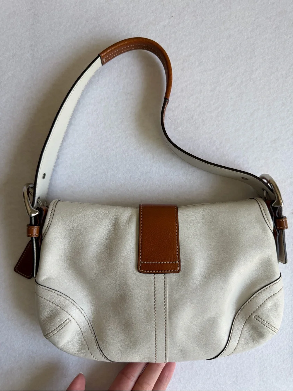 Vintage Coach Soho 9247 Cream Brown Leather Buckle Shoulder Bag Y2K White